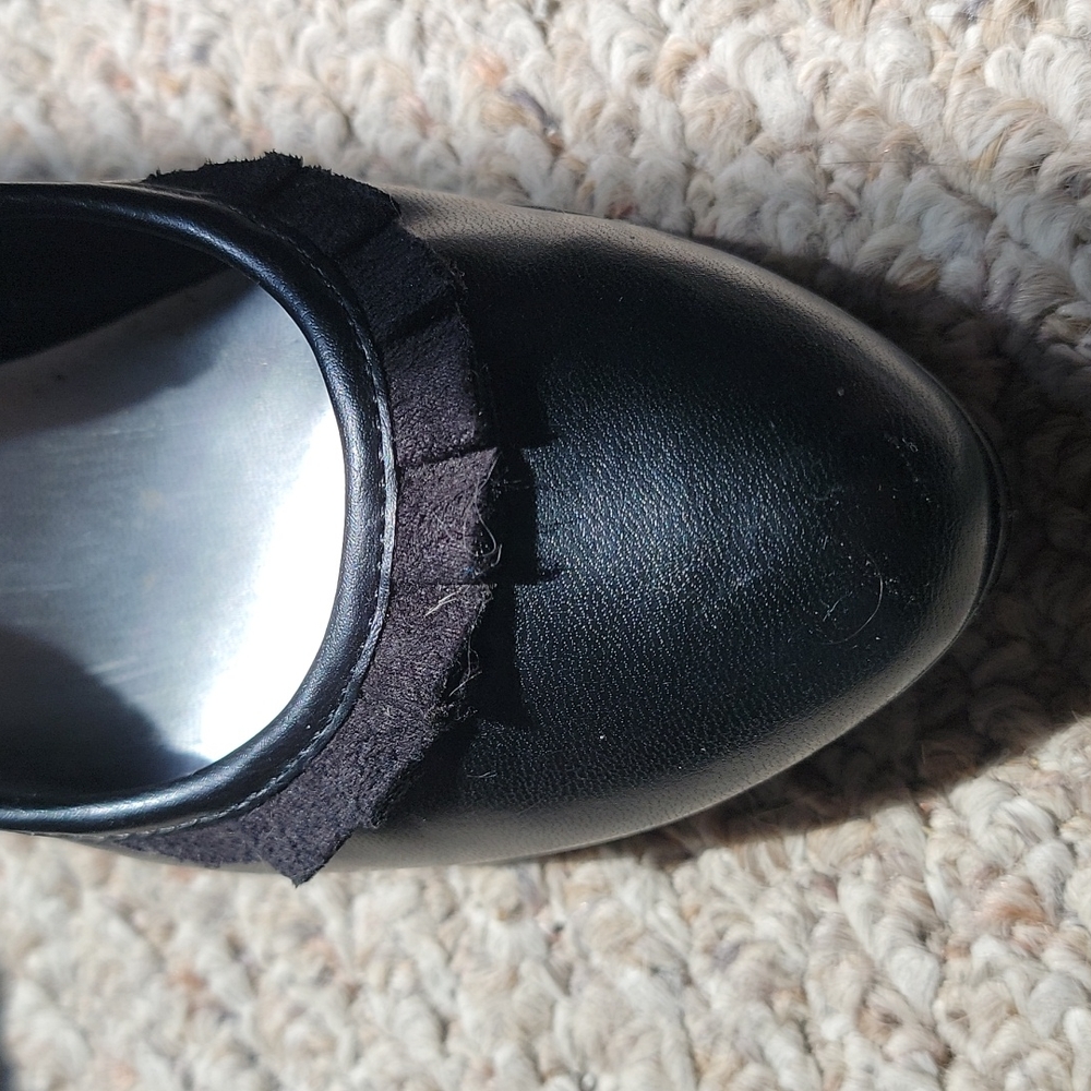 Fiona Ruffle Toe Heels. Size 7 - Picture 3 of 4